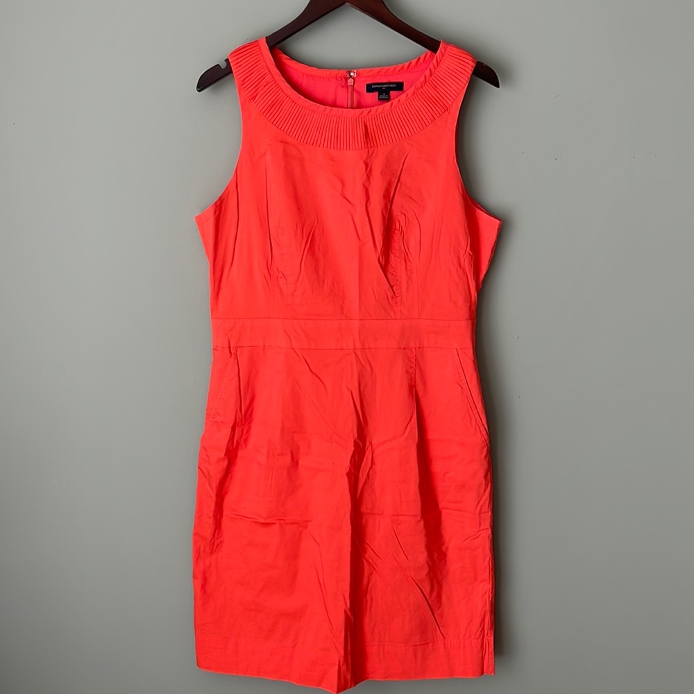 Banana Republic Orange knee-length sleeveless dress with pleated collar detail